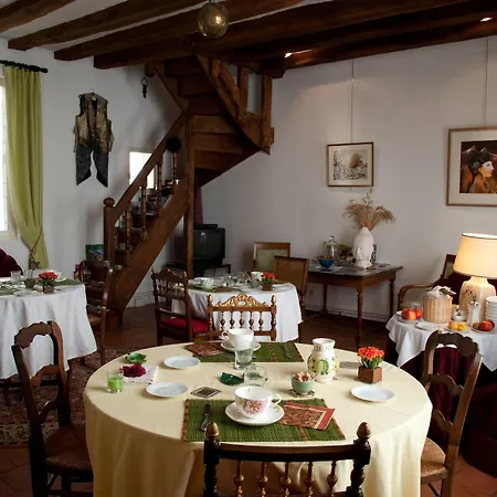 La Demeure Saint-Ours-2